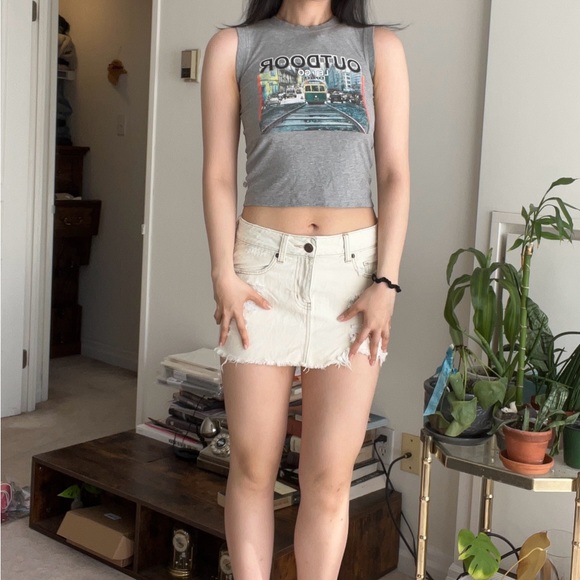 American Eagle cream mini Jean skirt - Picture 5 of 5